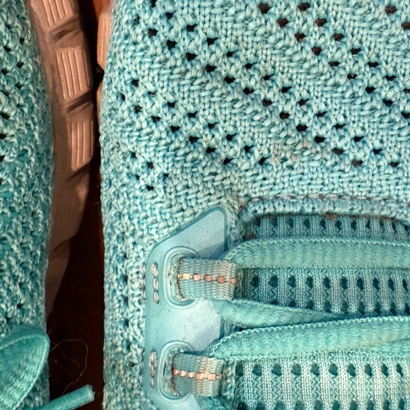 UA Hovr Sonic - Picture 8 of 8